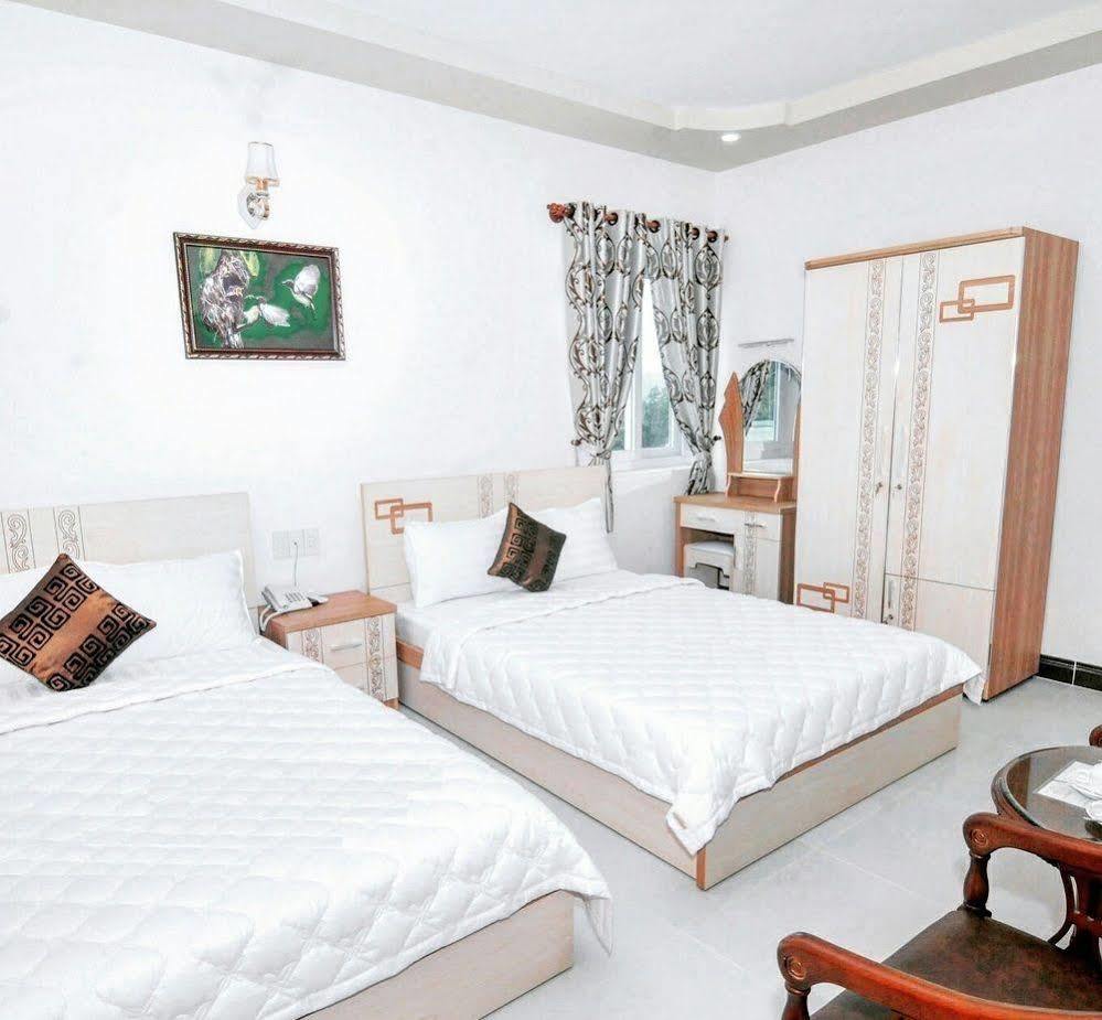 Jiny Tran Hotel Duong Dong  Exterior photo